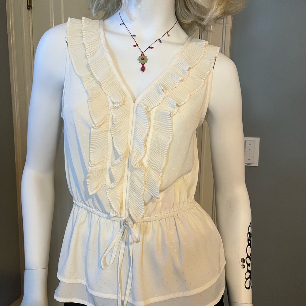 Sleeveless blouse